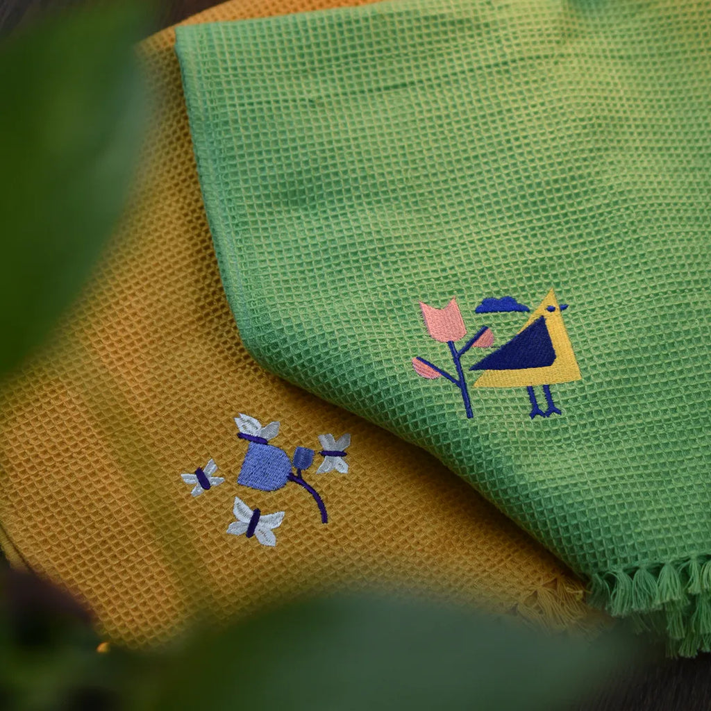 Neyth - Artisanal Cotton Bath Towel (Chirp)